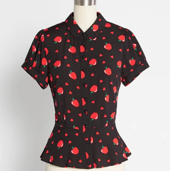 Modcloth Tops - 🍎 Modcloth x Collectif Mary Grace Loves Apples Blouse ❤️